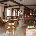 Boucek فندق