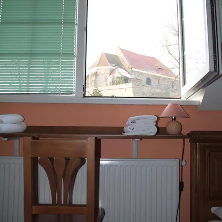 Boucek 3* Mochov
