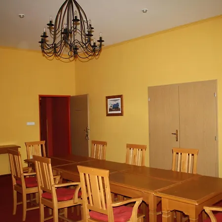 Boucek Otel Mochov