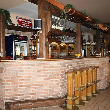 Otel Boucek Mochov