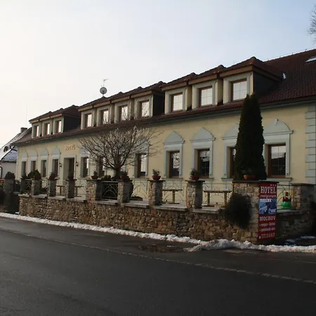 Otel Boucek Mochov