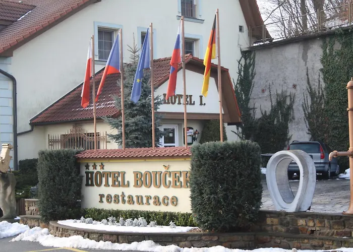 Boucek Hotel Mochov
